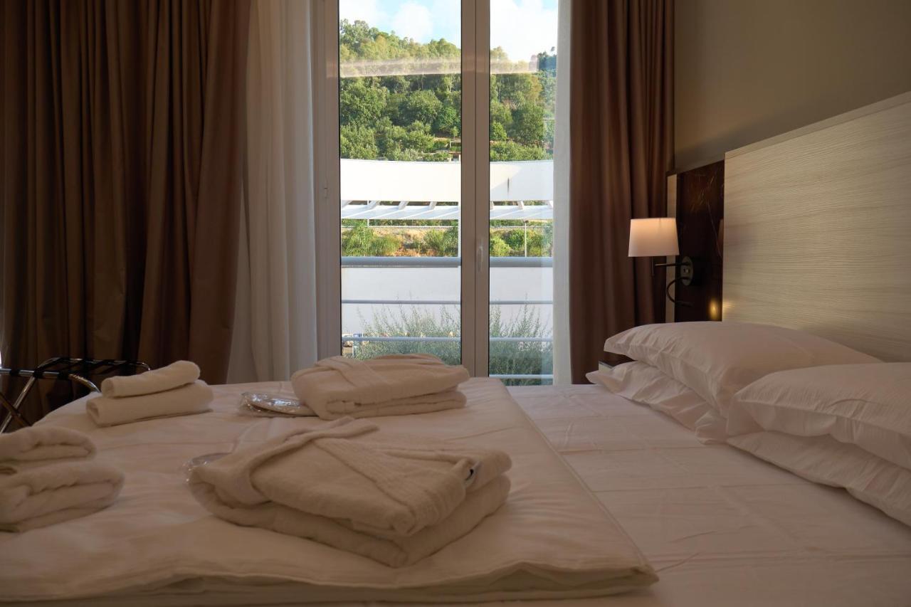 Sestante Marina Motel Capo dʼOrlando
